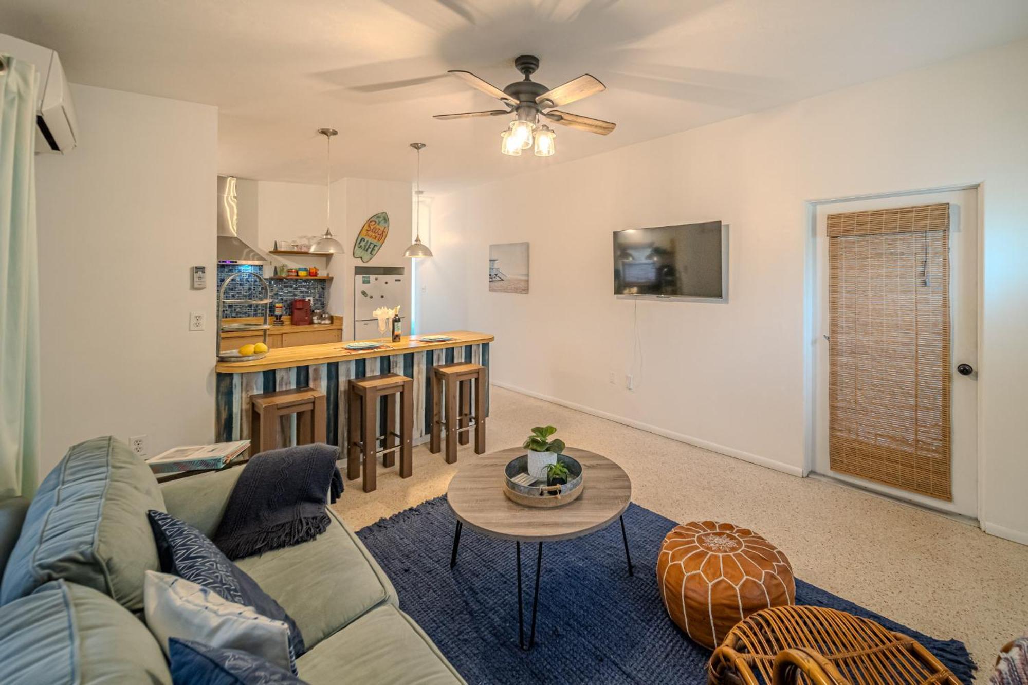 Fantastic Island House 1 Mile To The Beach With Heated Pool Sarasota Exterior photo